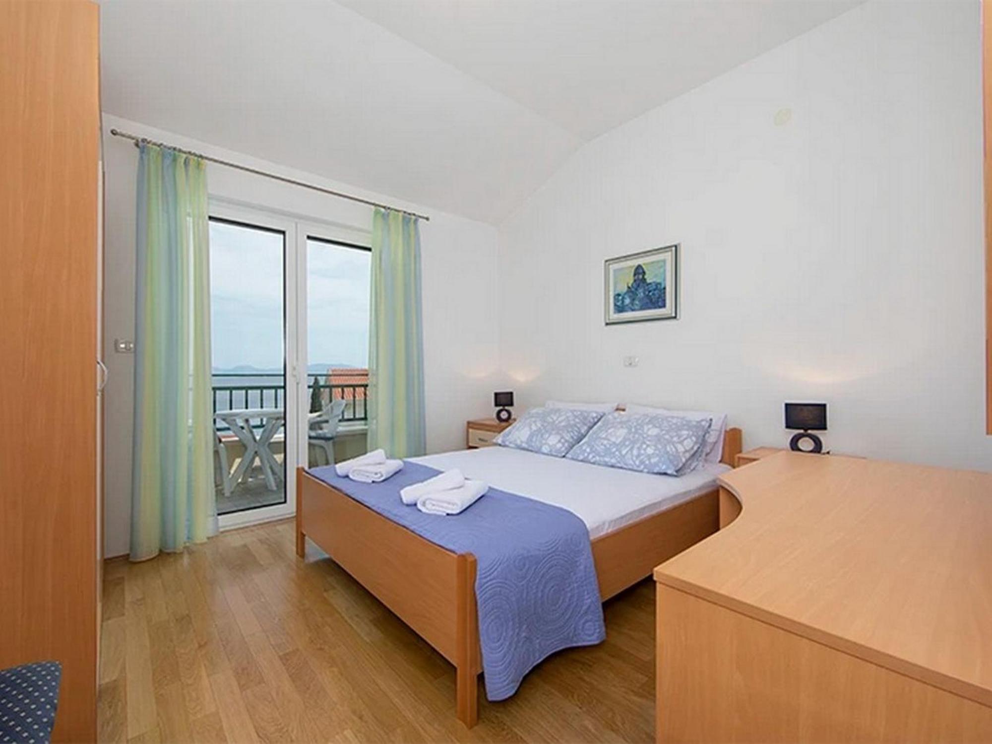 Apartments By The Sea Igrane, Makarska - 17292 Bagian luar foto
