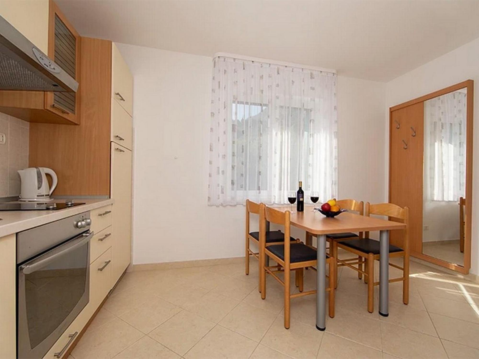 Apartments By The Sea Igrane, Makarska - 17292 Ruang foto