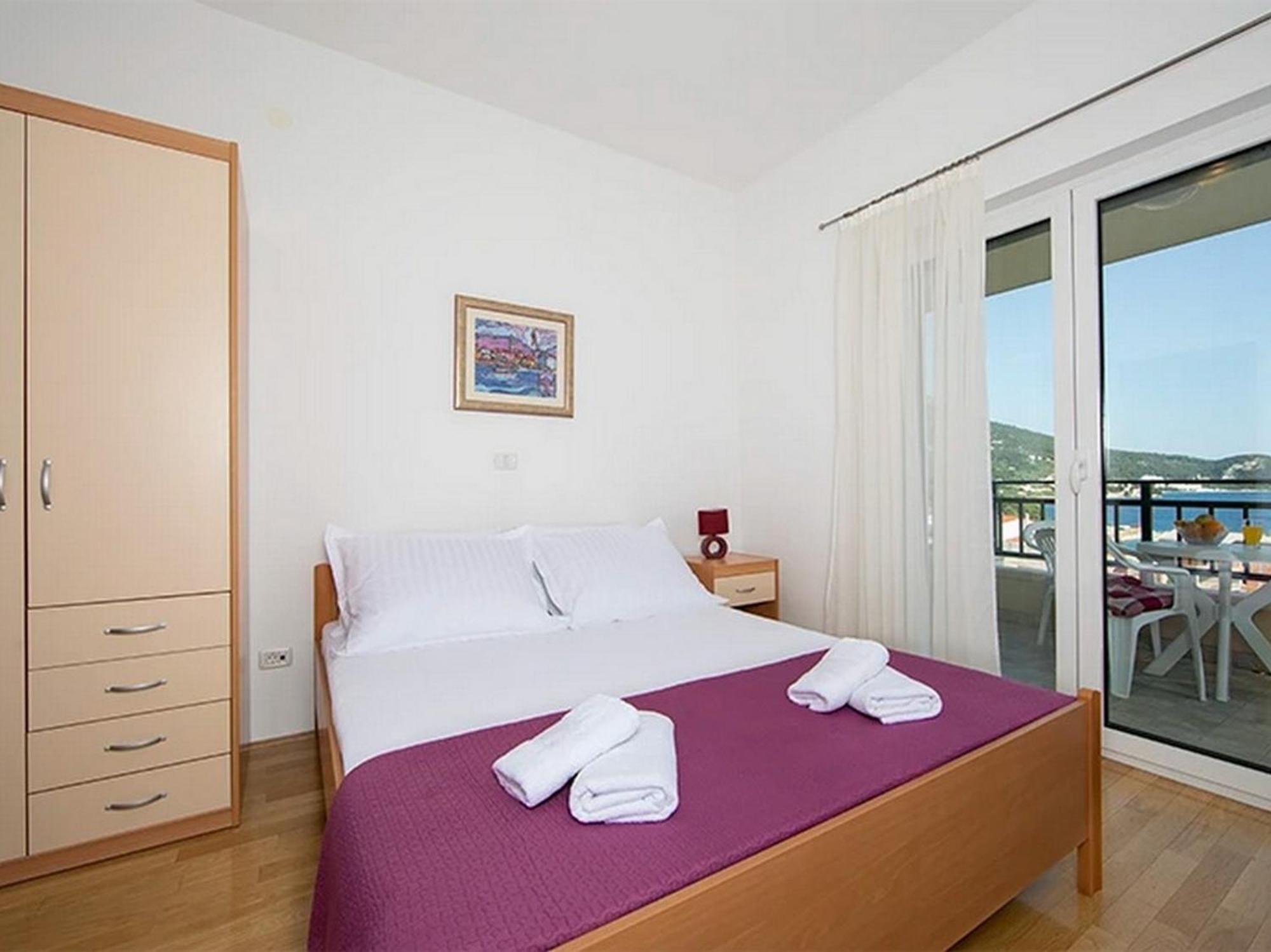 Apartments By The Sea Igrane, Makarska - 17292 Ruang foto